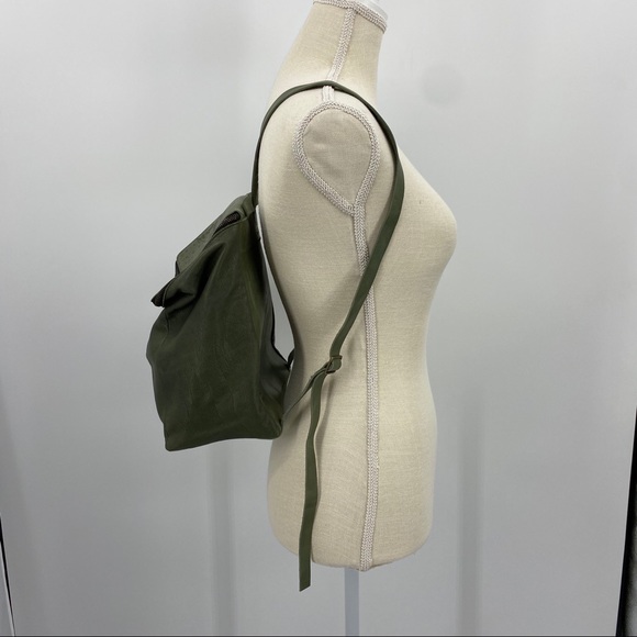 šONA VILLIERšOlive HANDCRAFTED Leather Backpack - Picture 3 of 15